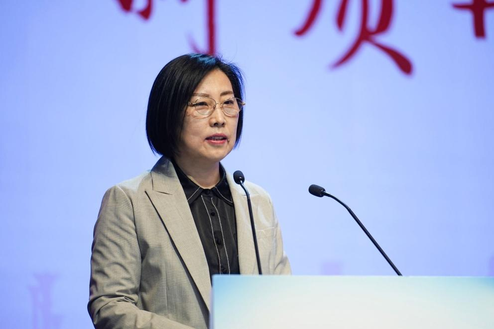 人民日报社研究部副主任曼叶平对媒体创新应用案例做精彩点评。